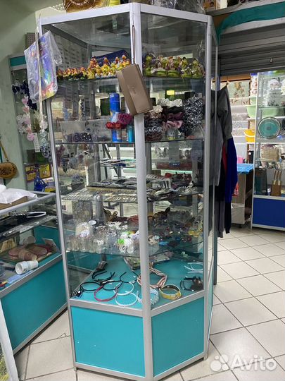 Торговое оборудование, прилавки, стеллажи, витрины