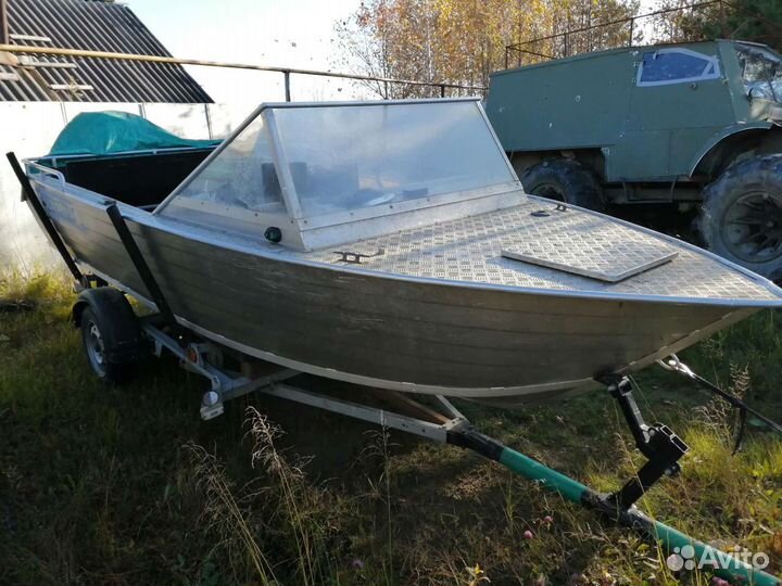 Лодка Бестер 490 с мотором Сузуки 90 4х тактным