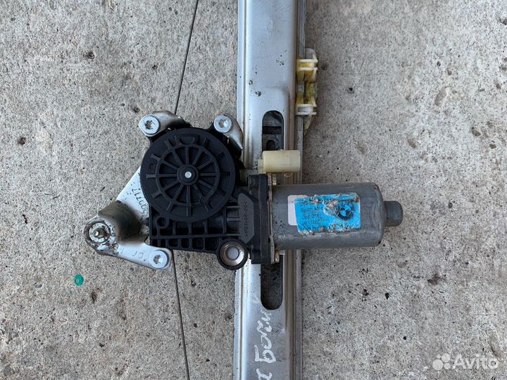 Стеклоподъемник задний левый бмв е46