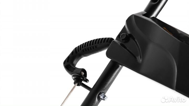 Бензиновая газонокосилка champion LM4215