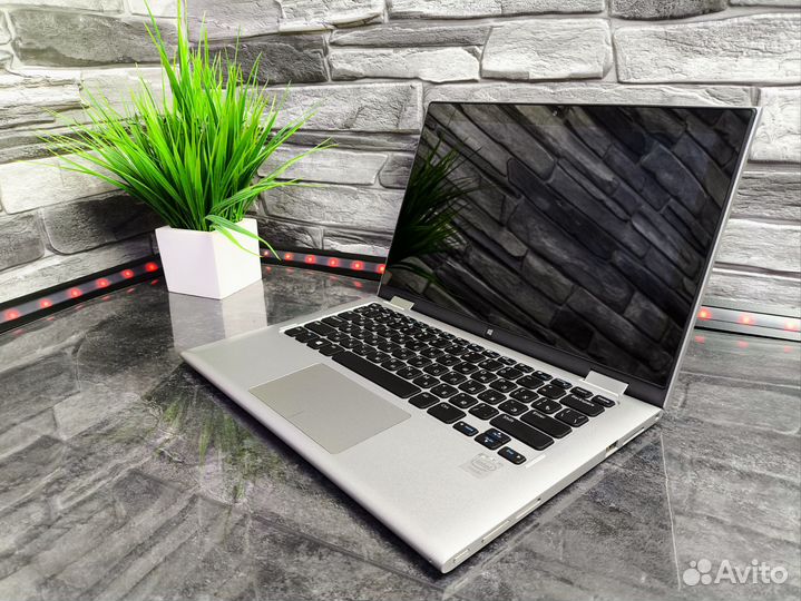 Dell inspiron 11-3157