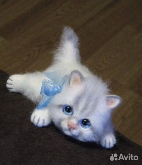 Валяный реалистичный котенок игрушка ручной работы