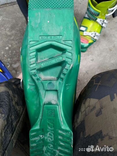 Продам горные лыжи