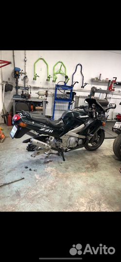 Kawasaki zzr 400-2