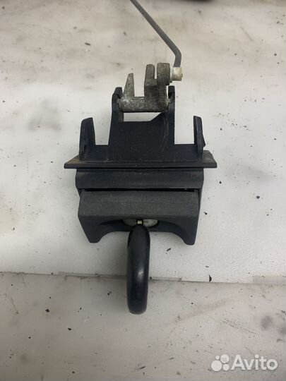 Замок багажника гольф 2