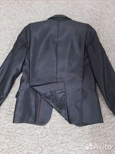 Костюм тройка на мальчика 7-9 лет