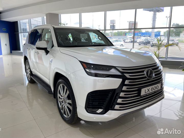 Lexus LX 3.5 AT, 2022