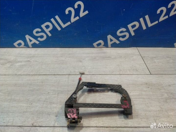 Держатель ручки (скелет) задний левый Bmw 528I E39