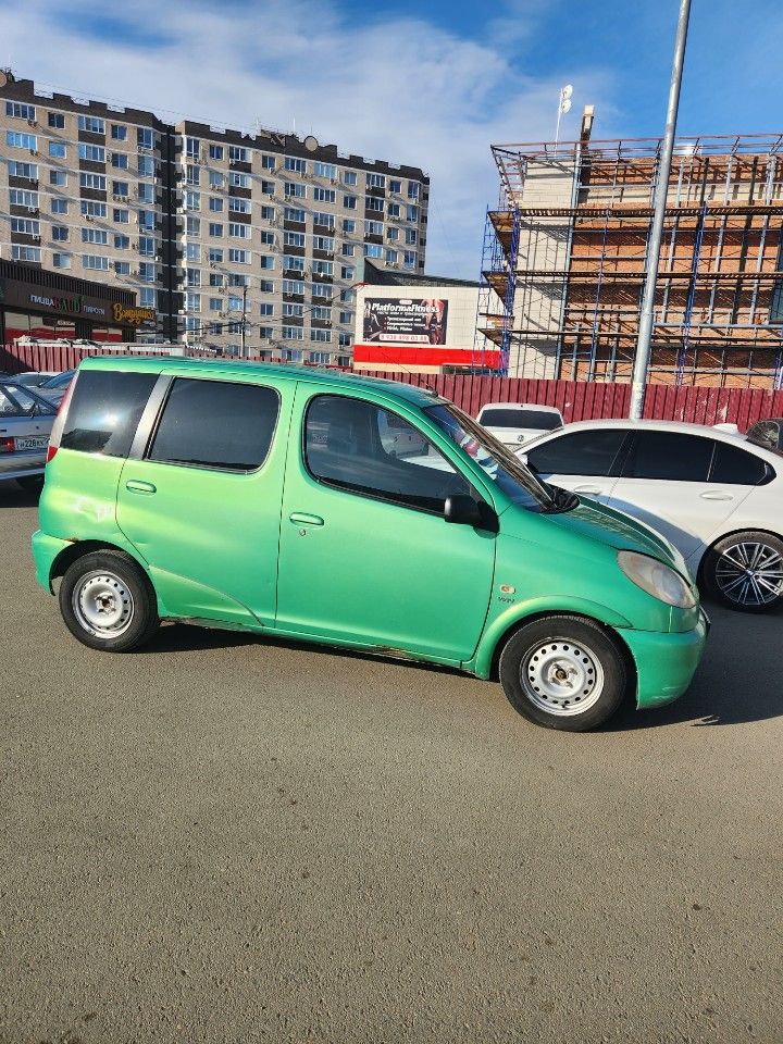 Toyota Yaris: фото владельца