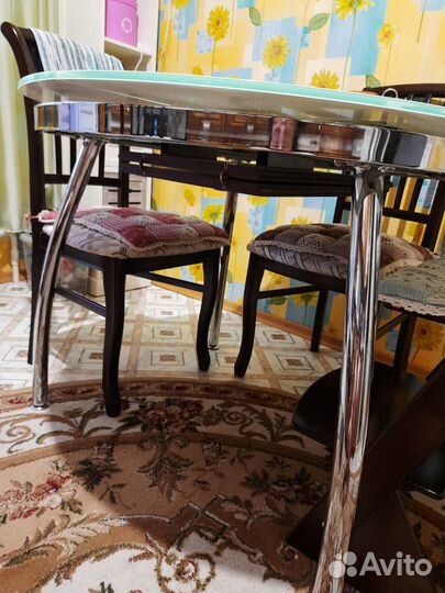 Кухонный стол