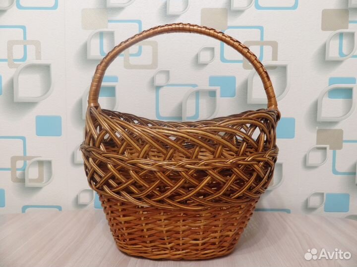 Корзина плетёная