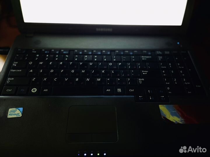 Ноутбук samsung R530