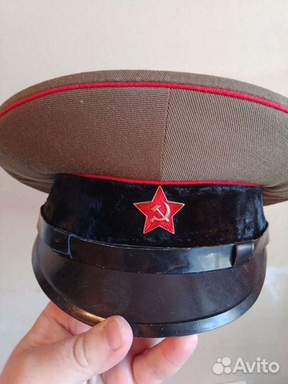 Коллекция военных фуражек. Новые и бу