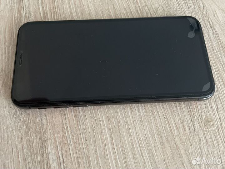 Телефон iPhone 10