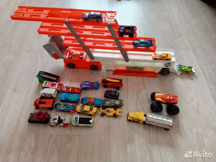 Hot wheels грузовик и машинки