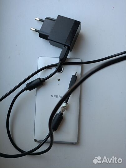 Sony Xperia ZR LTE (C5503), 2/8 ГБ