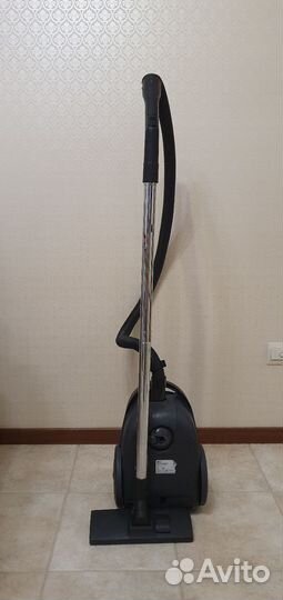 Пылесос LG storm extra 1400W