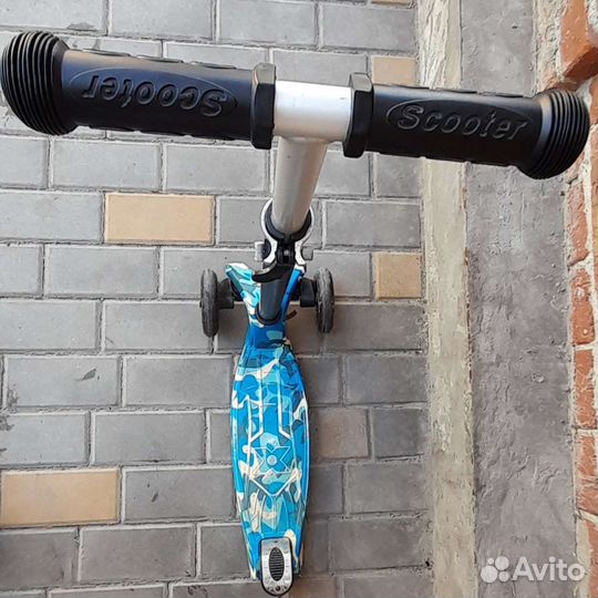 Самокат детский трехколесный