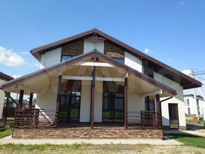 Дом 232 м² на участке 7 сот.