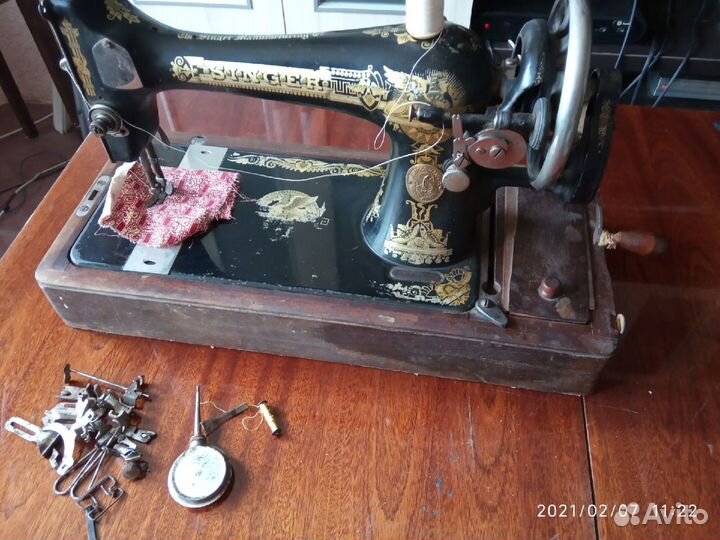 Швейная машинка singer