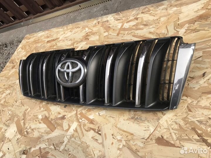 Решётка радиатора Toyota LC Prado 150 2009-2013