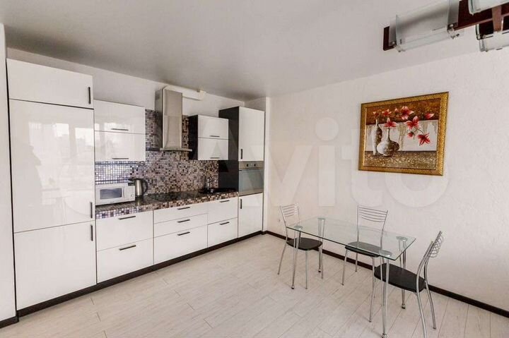 3-к. квартира, 82 м², 11/16 эт.