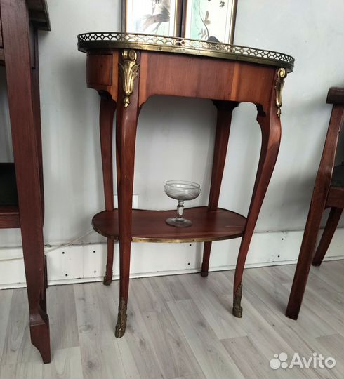 Антикварная консоль в стиле Людовика XV