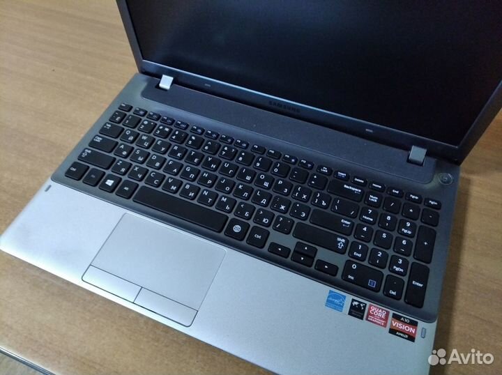 Ноутбук бу Samsung / A10 / ssd / radeon 2gb