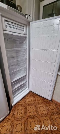 Морозильная камера Indesit