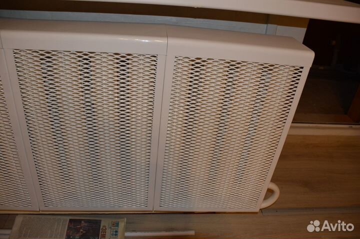 Экран на чугунную батарею 2 штуки