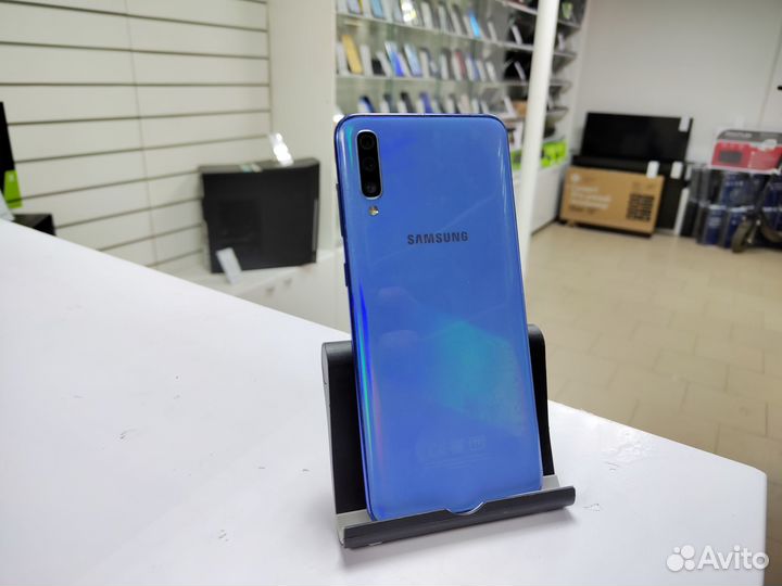 Samsung Galaxy A70, 6/128 ГБ