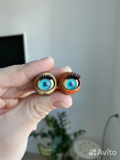 Глаза для куклы моргающие