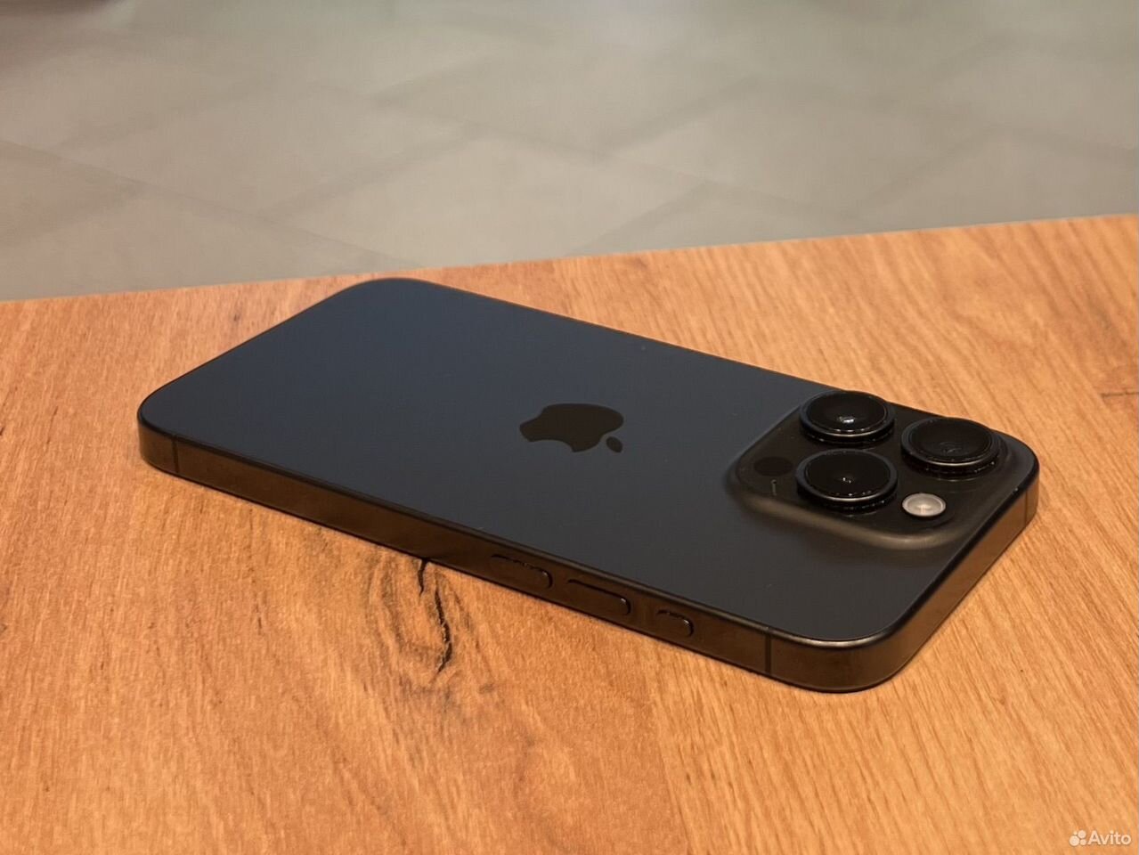 iPhone 15 Pro, 256 ГБ