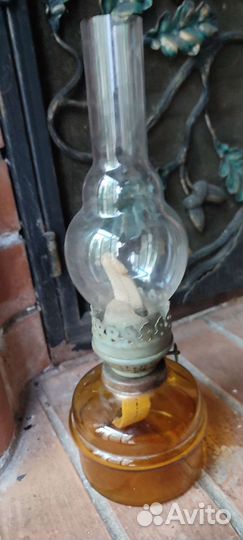 Керосиновая лампа стекло