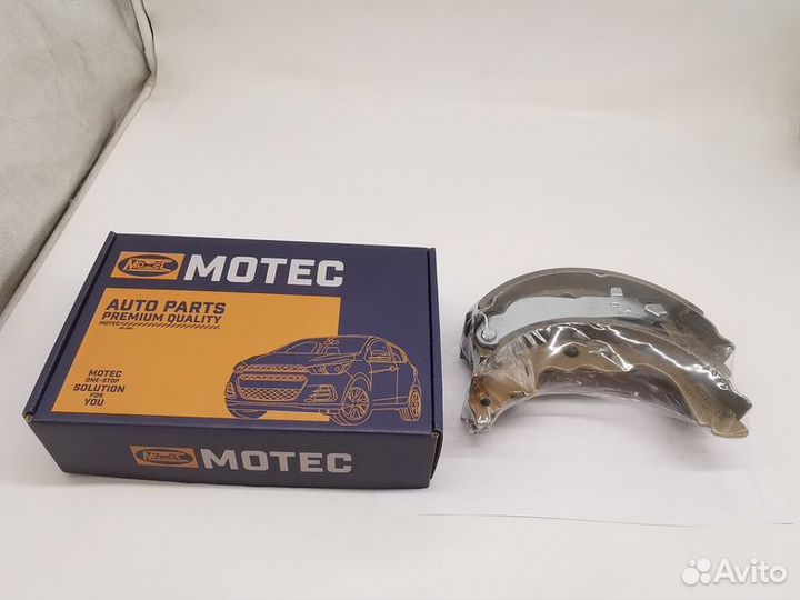 Колодки для барабанных тормозов, задние 44060-00Q0