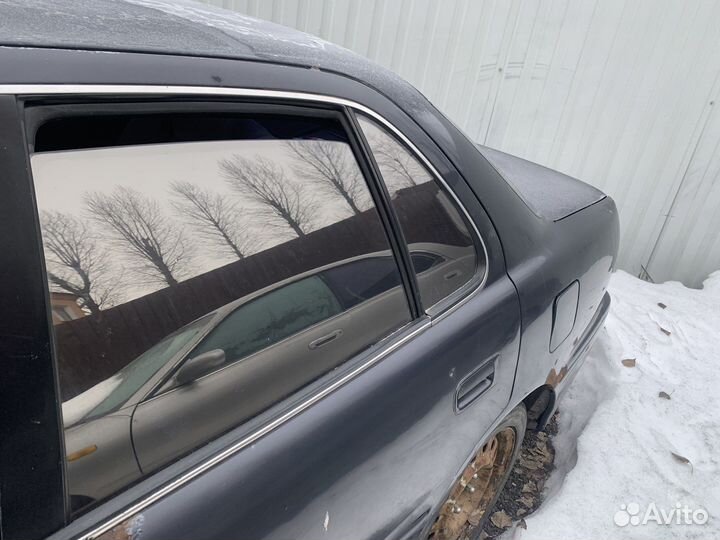 Стекла боковые Toyota Camry SV 30