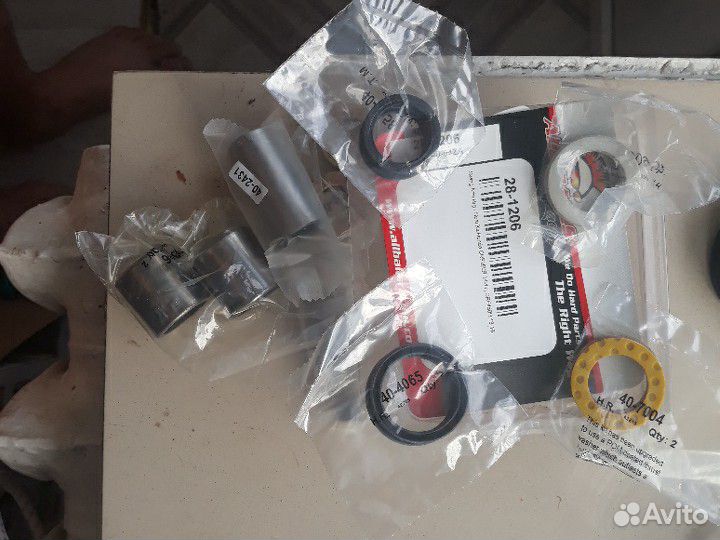 All Balls 28-1206 Ремкомплект оси маятника CRF450R