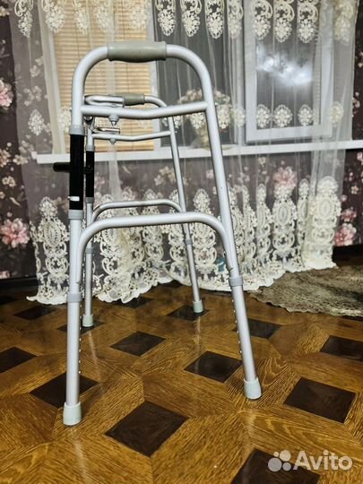 Ходунки для взрослых
