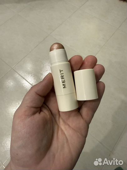 Кремовый хайлайтер merit