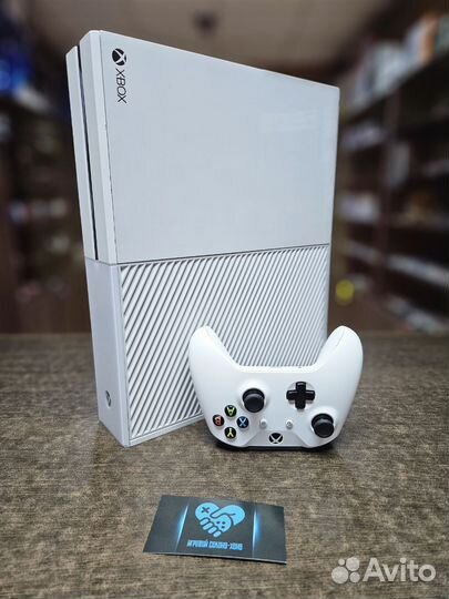 Xbox One 500gb + Много игр Game Pass Ultimate