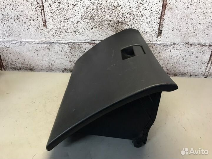 Бардачок Mitsubishi Lancer седан 1.6 2004