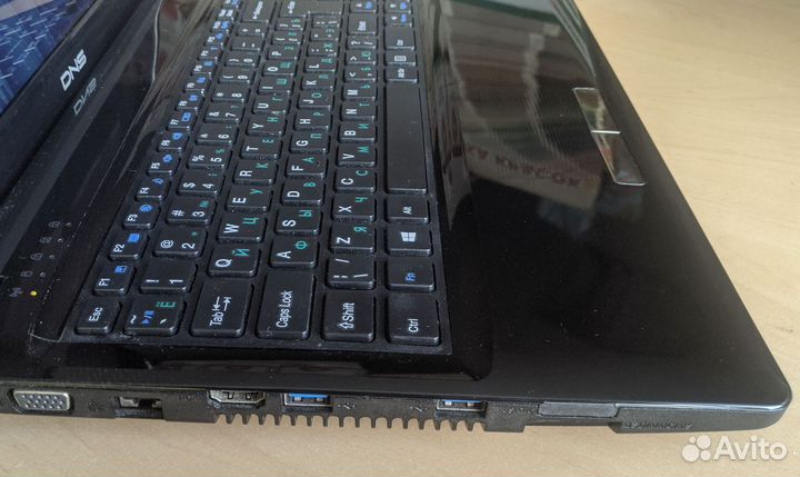 Мощный игровой ноутбук в отличном состоянии