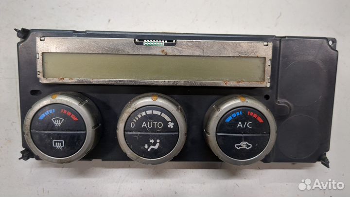 Переключатель отопителя Nissan Navara, 2005