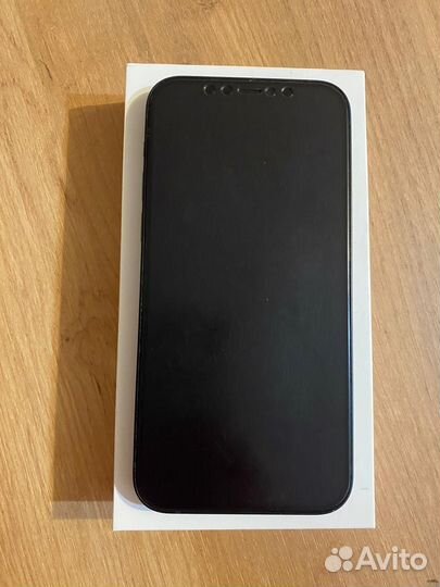 iPhone 12, 64 ГБ