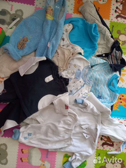 2 пакета детских вещей