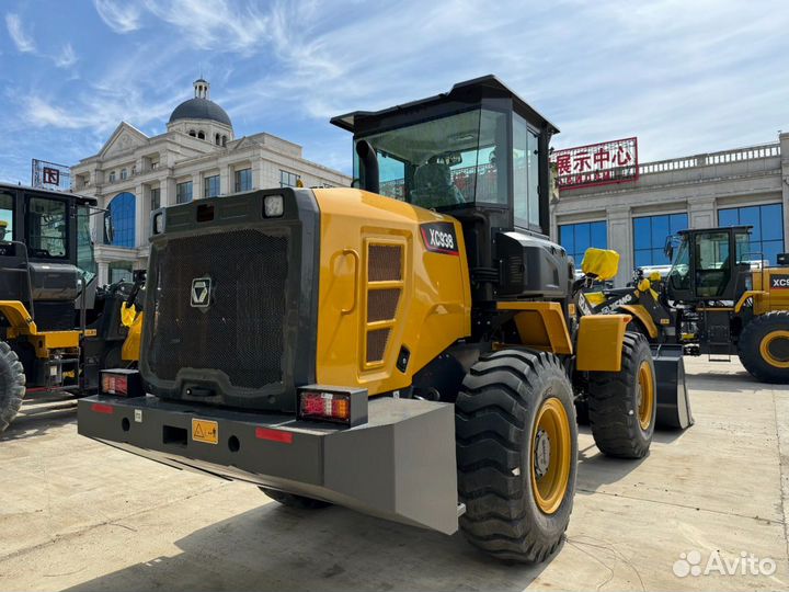 Фронтальный погрузчик XCMG XC938, 2024