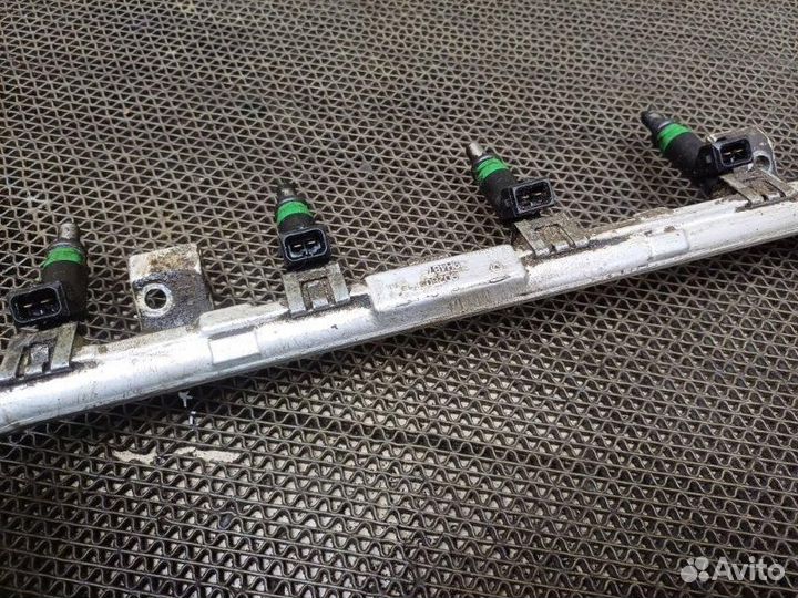 Рейка топливная (рампа) Ford Focus/Focus RS