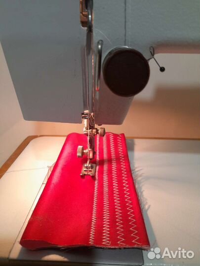 Швейная машина Чайка 134А