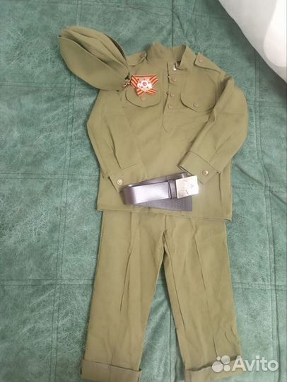 Костюм на мальчика 5-6л,цена 2.000тр
