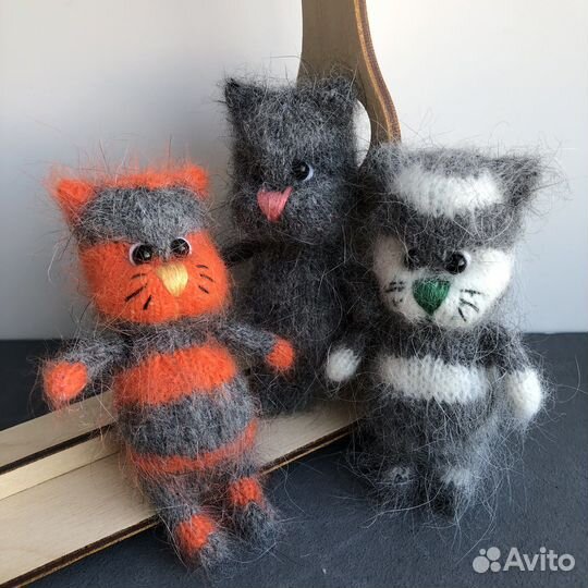 Котик / котейка вязанный пушистый